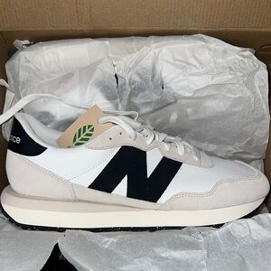 New Balance 237 Men's White and Black Sneakers Size 12